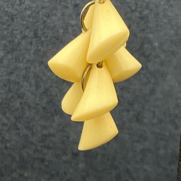 Dangle Pierced Earrings Ivory Cluster Claw Teeth Silver Exotic BoHo Vintage - Picture 4 of 11